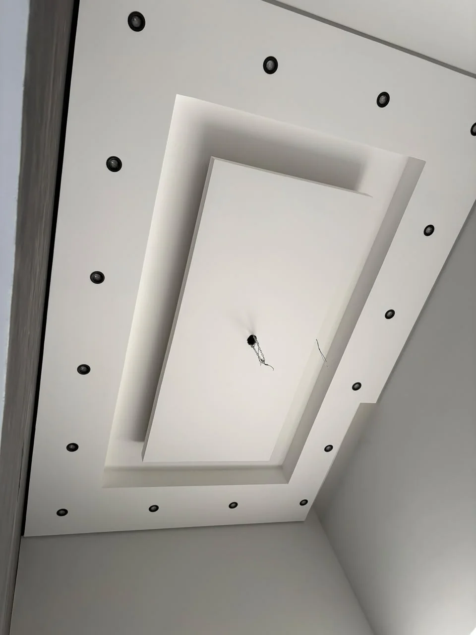 Rebaixamento de teto em drywall com isolamento acústico